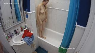 Maddie shower, May01/20